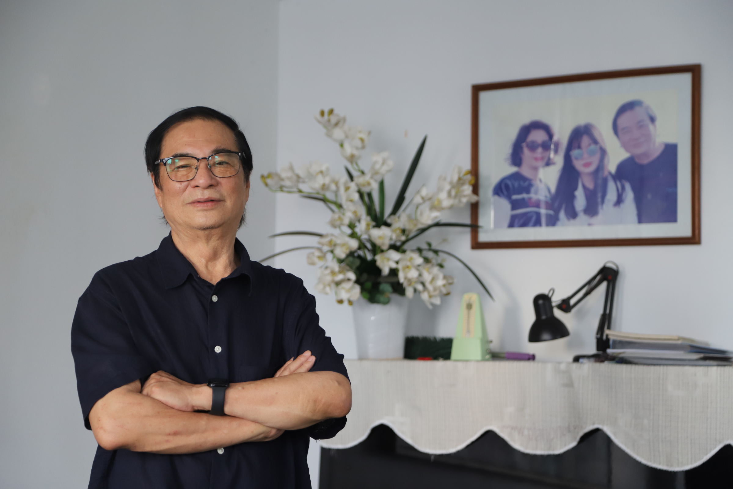 Đạo diễn 'Mẹ chồng tôi' về hưu sống bình dị trong căn nhà mặt phố, không thích du lịch nước ngoài vì 'không đâu bằng Việt Nam' - Ảnh 13.