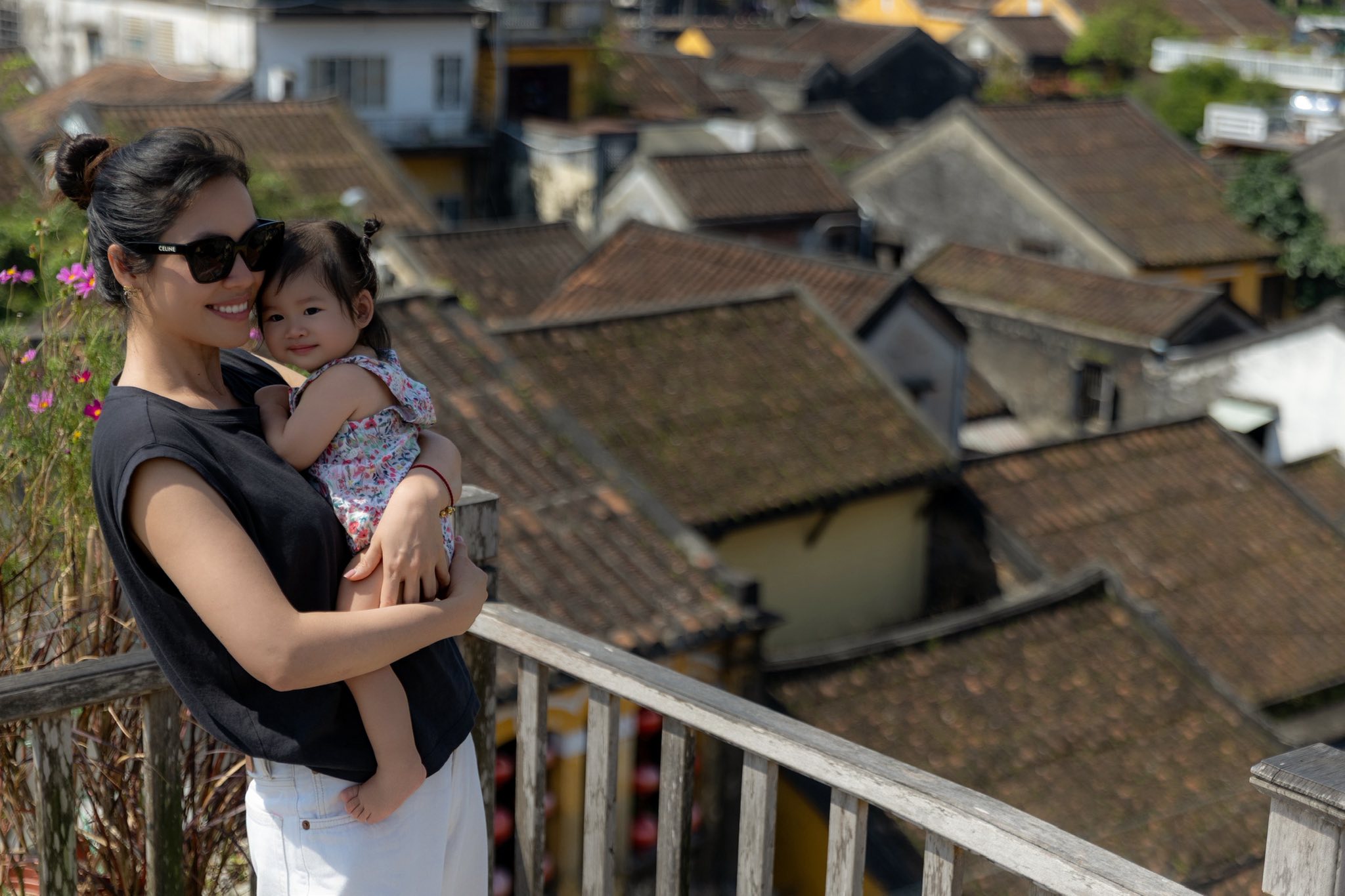 Con gái Á hậu Hoàng My gây sốt mạng trong ngày sinh nhật mẹ - Ảnh 8. Con gái Á hậu Hoàng My gây sốt mạng trong ngày sinh nhật mẹ - Ảnh 8.