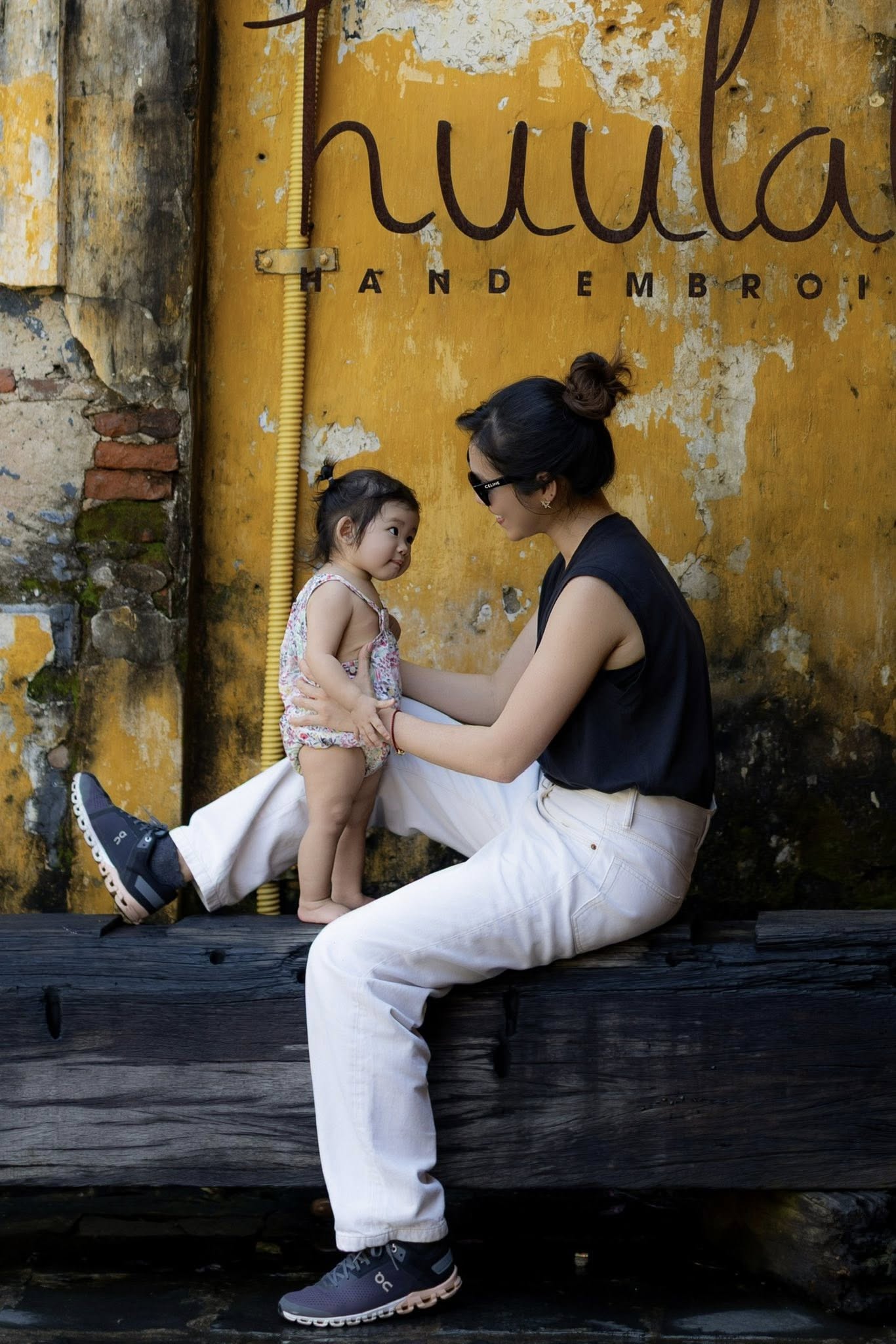 Con gái Á hậu Hoàng My gây sốt mạng trong ngày sinh nhật mẹ - Ảnh 10. Con gái Á hậu Hoàng My gây sốt mạng trong ngày sinh nhật mẹ - Ảnh 10.