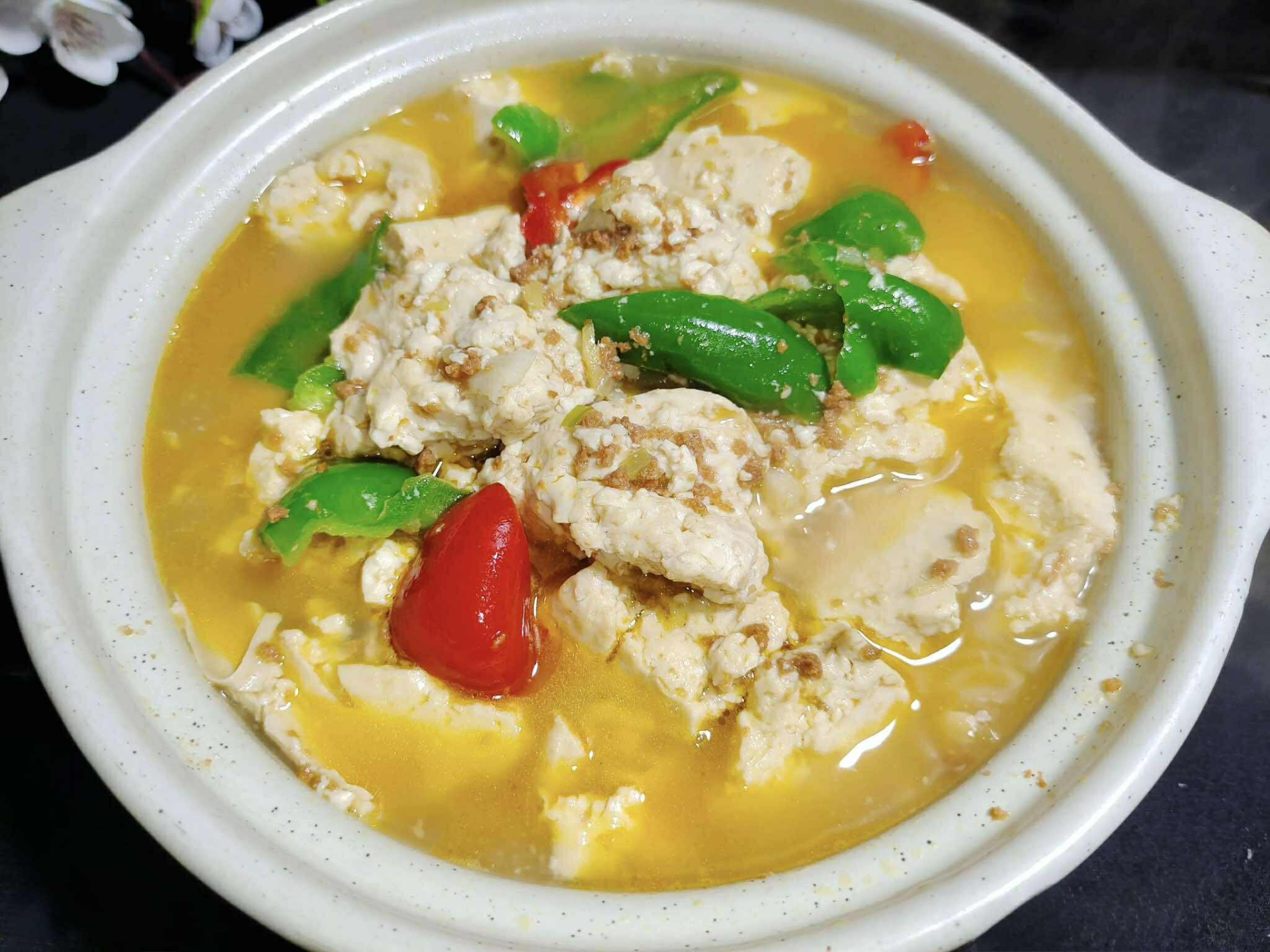 Món ăn này nhanh gọn, cực kỳ hợp ăn trong bữa cơm mùa đông: Chỉ cần đun nhỏ lửa 15 phút mà thơm mềm tuyệt hảo - Ảnh 6.