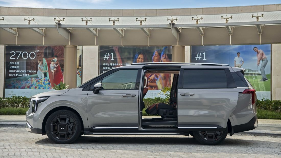 Xe ô tô 7 chỗ hạng sang giảm sốc tới 400 triệu đồng, trang bị đẳng cấp thương gia, rẻ chỉ ngang xe hybrid tầm trung - Ảnh 4.