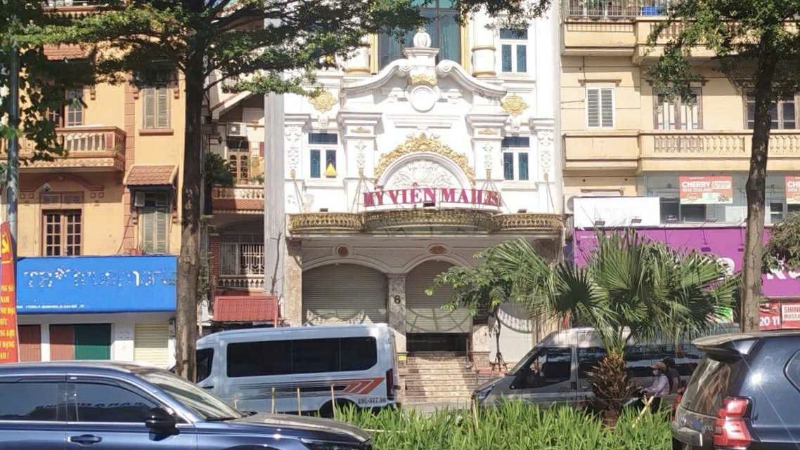 Lực lượng chức năng kiểm tra thẩm mỹ viện Mailisa tại Hà Nội - Ảnh 1. Lực lượng chức năng kiểm tra thẩm mỹ viện Mailisa tại Hà Nội - Ảnh 1.