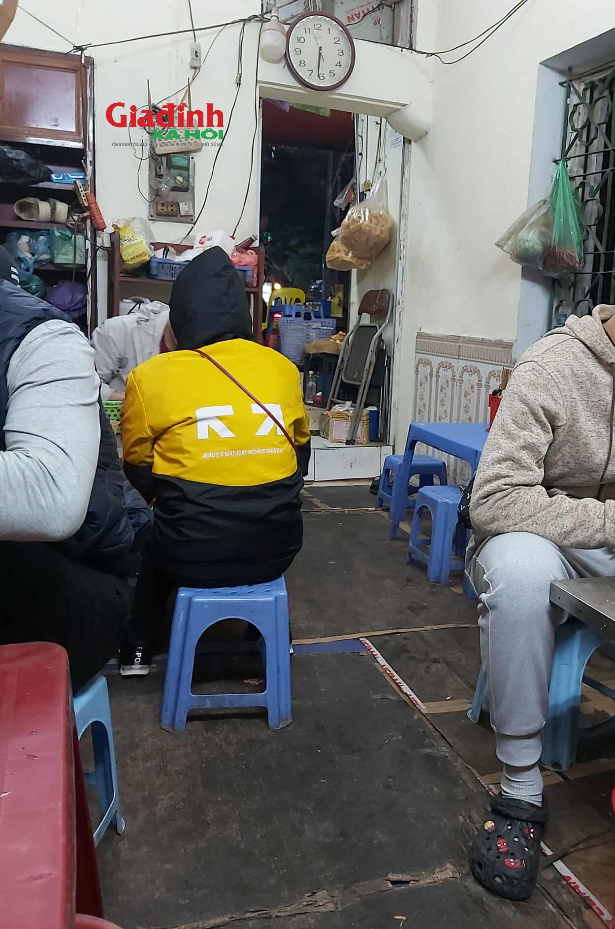 Quán phở 20k chuẩn ngon, bổ, rẻ hy hữu ở Hà Nội, khách ra vào nườm nượp - Ảnh 6. Quán phở 20k chuẩn ngon, bổ, rẻ hy hữu ở Hà Nội, khách ra vào nườm nượp - Ảnh 6.