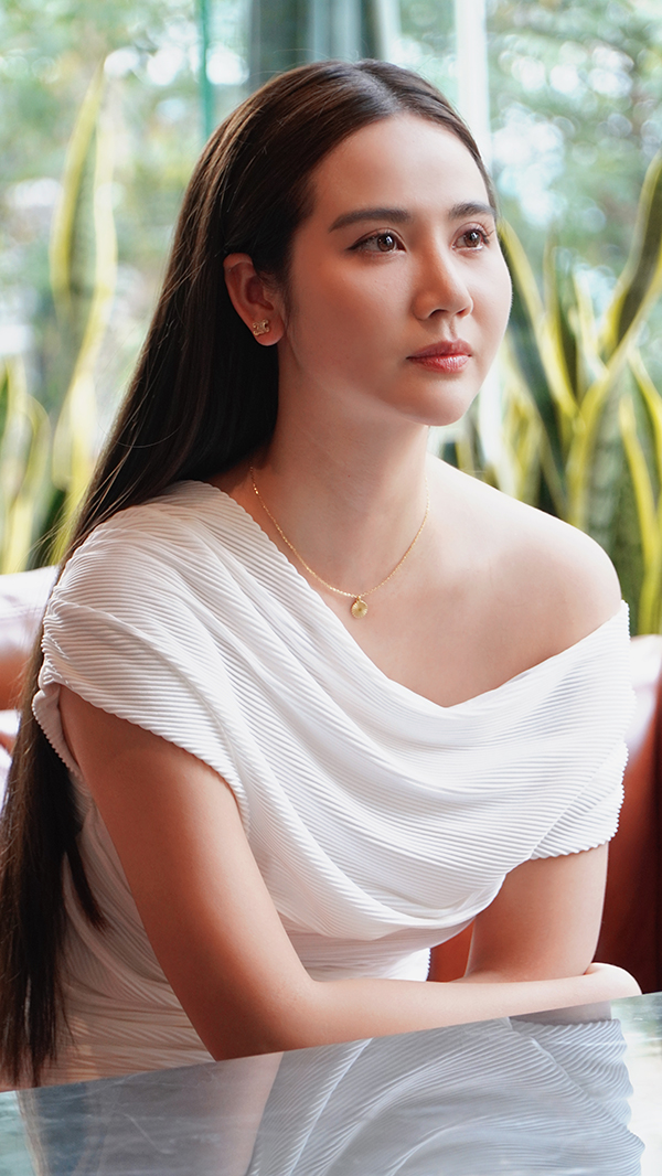 Nỗi khổ siết cân, cắt tinh bột để đẹp từng centimet của nữ chính phim 'Cách em 1 milimet'  - Ảnh 2.