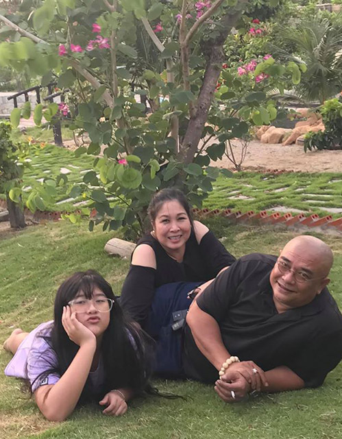 NSND Hồng Vân và Lê Tuấn Anh: Hạnh phúc bên tổ ấm tuổi U60 - Ảnh 19. NSND Hồng Vân và Lê Tuấn Anh: Hạnh phúc bên tổ ấm tuổi U60 - Ảnh 19.