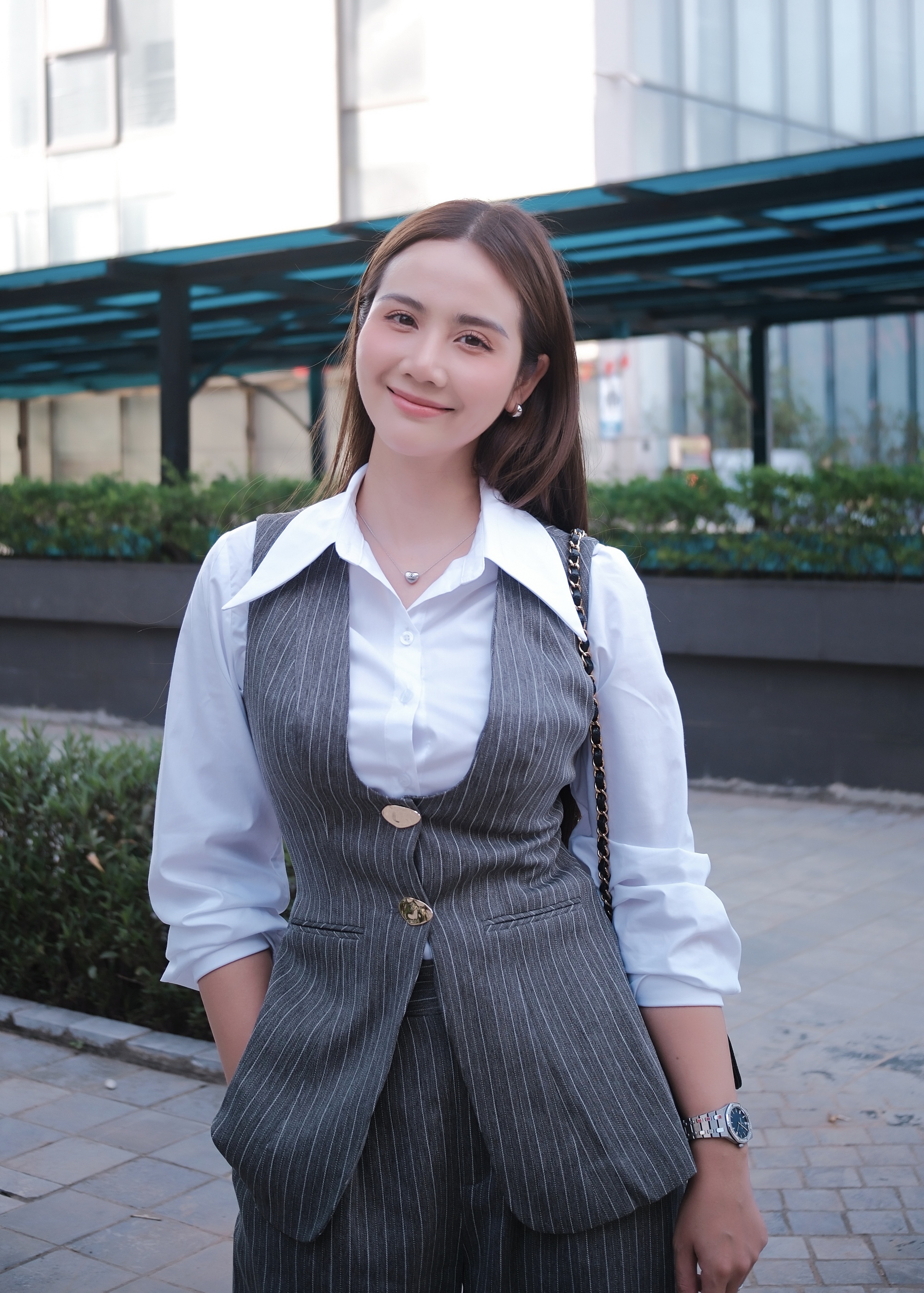 Diễn viên Huyền Lizzie tiết lộ chế độ giảm cân khắc nghiệt cho phim Cách em 1 milimet - Ảnh 1. Diễn viên Huyền Lizzie tiết lộ chế độ giảm cân khắc nghiệt cho phim Cách em 1 milimet - Ảnh 1.