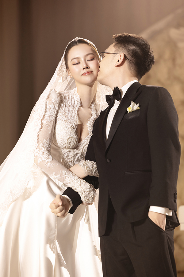 Đám cưới Á hậu Đặng Hoàng Tâm Như và chồng doanh nhân hơn - Ảnh 5. Đám cưới Á hậu Đặng Hoàng Tâm Như và chồng doanh nhân hơn - Ảnh 5.