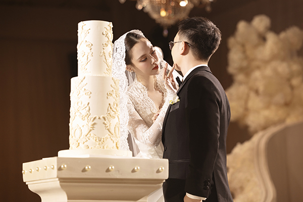 Đám cưới Á hậu Đặng Hoàng Tâm Như và chồng doanh nhân hơn - Ảnh 6. Đám cưới Á hậu Đặng Hoàng Tâm Như và chồng doanh nhân hơn - Ảnh 6.