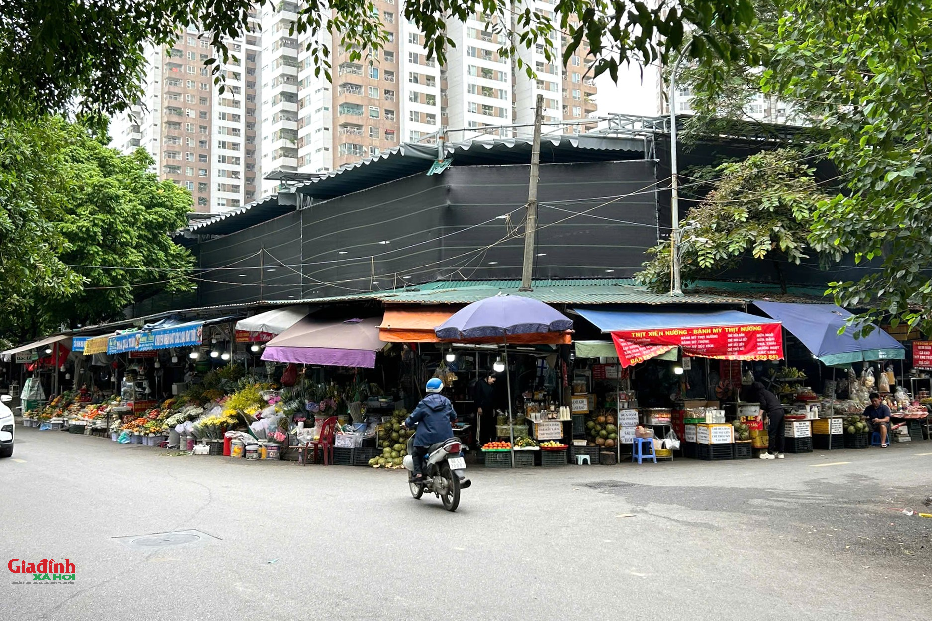 Hà Nội: Phường Yên Hòa ra 'tối hậu thư', yêu cầu xử lý nghiêm vi phạm tại ô đất C2 - Ảnh 2. Hà Nội: Phường Yên Hòa ra 'tối hậu thư', yêu cầu xử lý nghiêm vi phạm tại ô đất C2 - Ảnh 2.