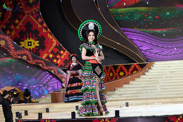 nhan sắc Hoa hậu Trần Minh Phương - Ảnh 8. nhan sắc Hoa hậu Trần Minh Phương - Ảnh 8.