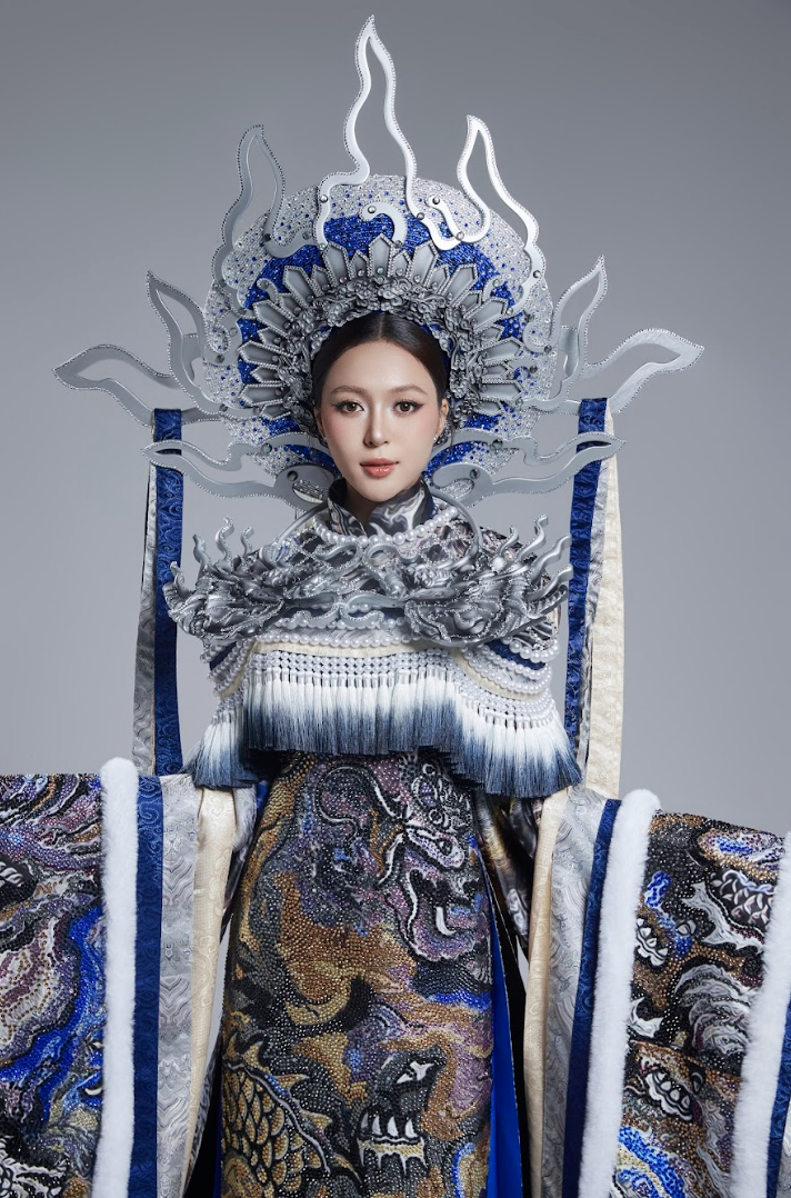 Kiều Duy gây tiếc nuối với trang phục dân tộc tại Miss International 2025 - Ảnh 2. Kiều Duy gây tiếc nuối với trang phục dân tộc tại Miss International 2025 - Ảnh 2.