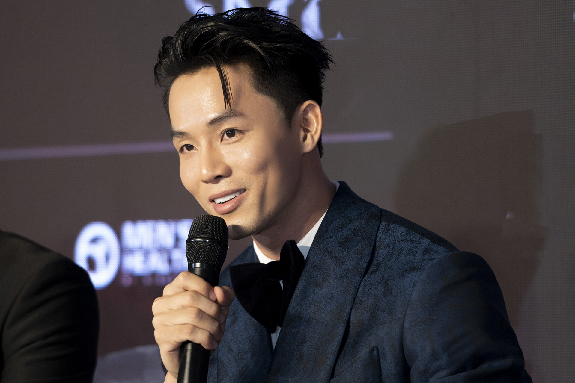 Cựu tiếp viên hàng không cao 1,86m ra sao sau danh hiệu á vương quốc tế? - Ảnh 1.