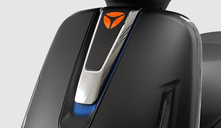 Xe máy điện giá 26 triệu đồng ở Việt Nam thiết kế hiện đại, pin siêu bền, mạnh gần 2.500W, rẻ hơn cả Vision, chỉ ngang xe số Wave Alpha - Ảnh 4. Xe máy điện giá 26 triệu đồng ở Việt Nam thiết kế hiện đại, pin siêu bền, mạnh gần 2.500W, rẻ hơn cả Vision, chỉ ngang xe số Wave Alpha - Ảnh 4.