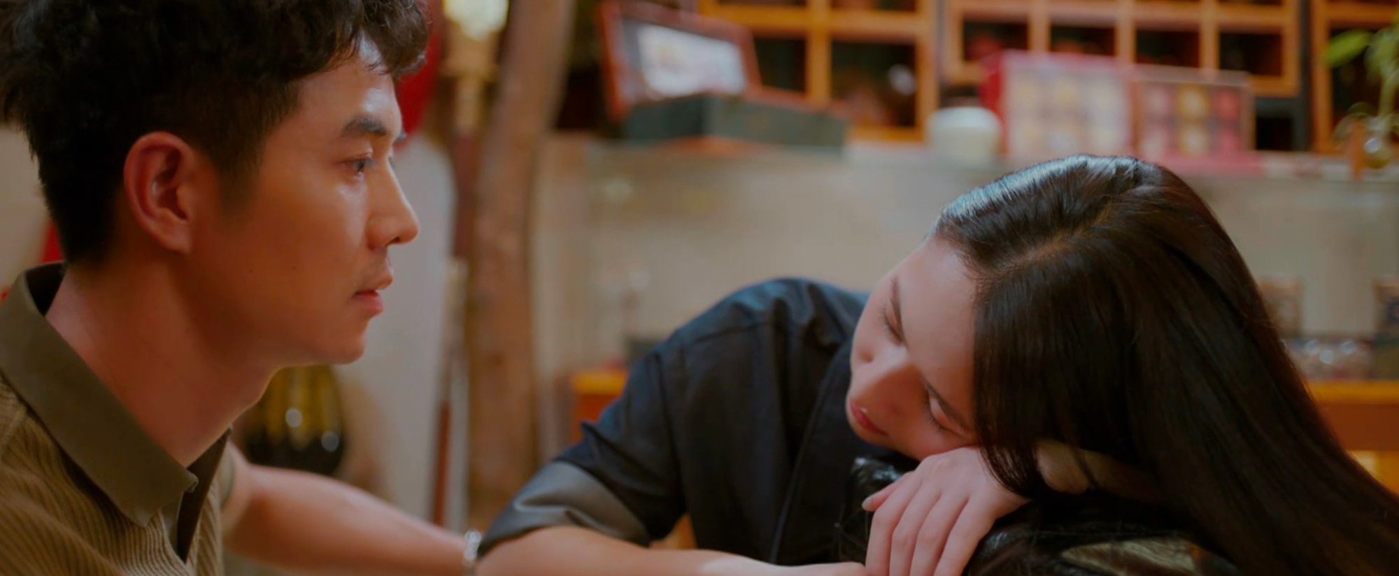 Mỹ Anh (Phương Oanh) nhận ra nhiều điều sau lời xin lỗi của 'tiểu tam' Linh, bé Minh quyết hàn gắn bố mẹ - Ảnh 5. Mỹ Anh (Phương Oanh) nhận ra nhiều điều sau lời xin lỗi của 'tiểu tam' Linh, bé Minh quyết hàn gắn bố mẹ - Ảnh 5.