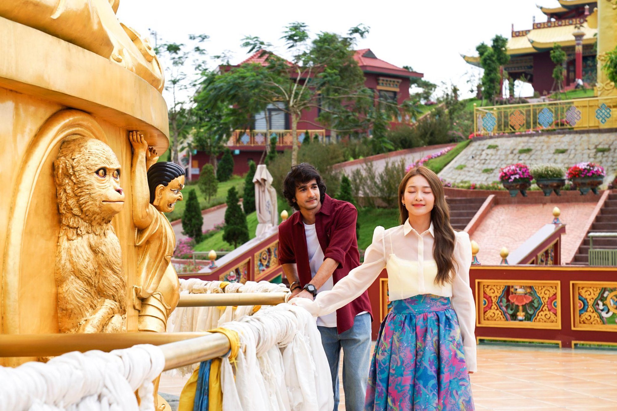 “Vạn dặm yêu em”: Khán giả tò mò vớiChuyện tình xuyên biên giới của Khả Ngân  - Ảnh 5.