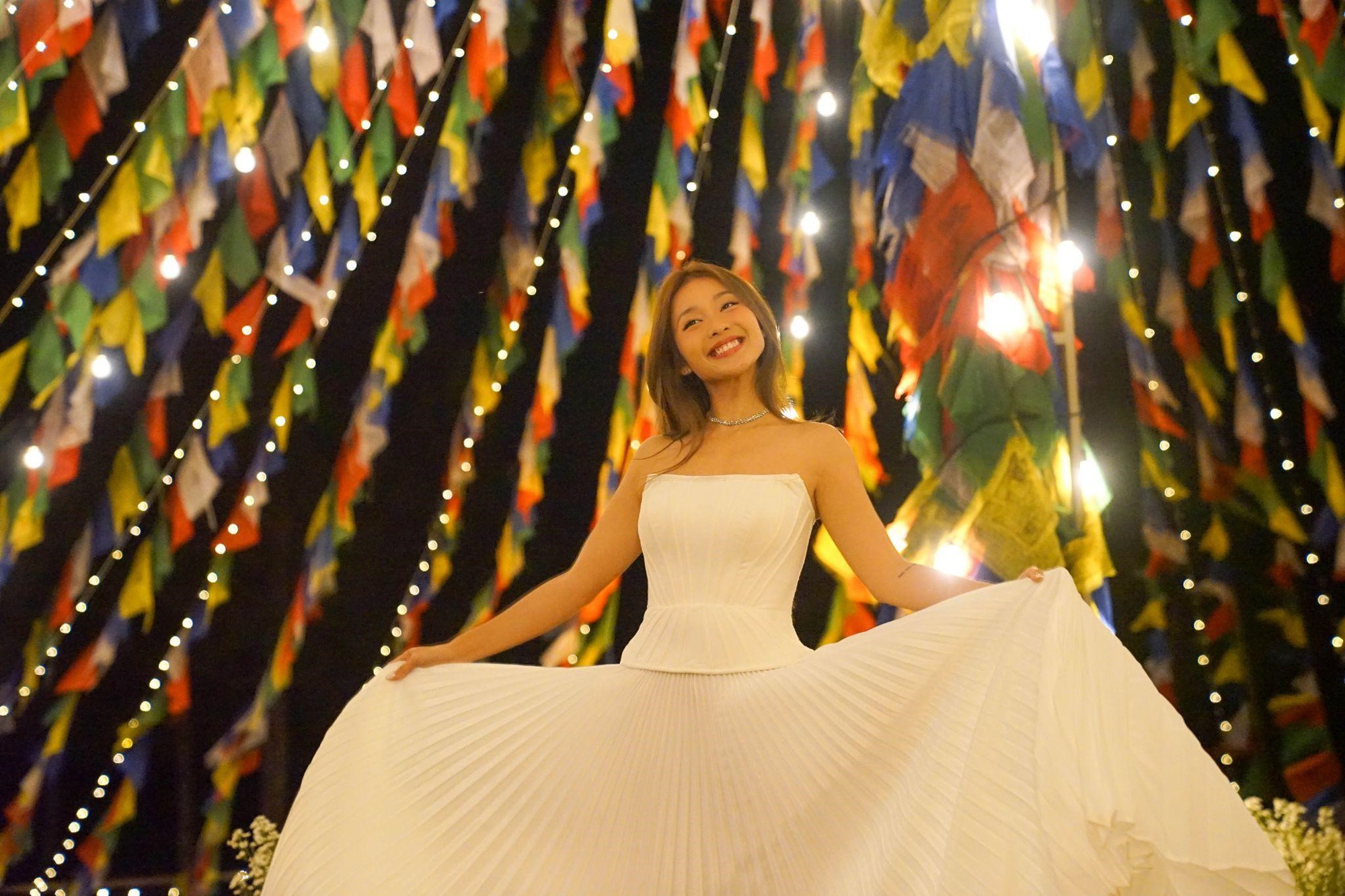 “Vạn dặm yêu em”: Khán giả tò mò vớiChuyện tình xuyên biên giới của Khả Ngân  - Ảnh 4.