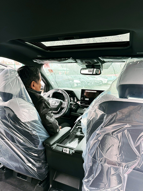 bố mẹ Diễm Hương đã mua xế hộp tặng cháu ngoại chưa chào đời - Ảnh 4. bố mẹ Diễm Hương đã mua xế hộp tặng cháu ngoại chưa chào đời - Ảnh 4.