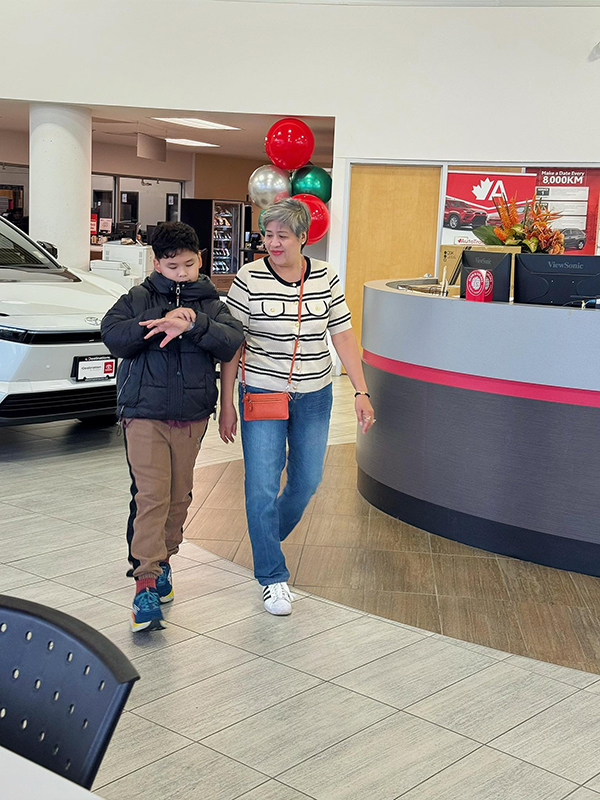 bố mẹ Diễm Hương đã mua xế hộp tặng cháu ngoại chưa chào đời - Ảnh 8. bố mẹ Diễm Hương đã mua xế hộp tặng cháu ngoại chưa chào đời - Ảnh 8.