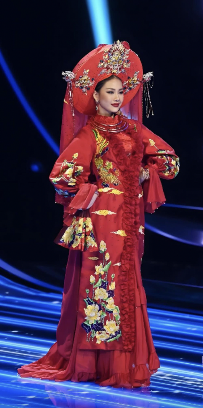 Hương Giang gây bất ngờ với trang phục dân tộc tại Miss Universe 2025 - Ảnh 15.