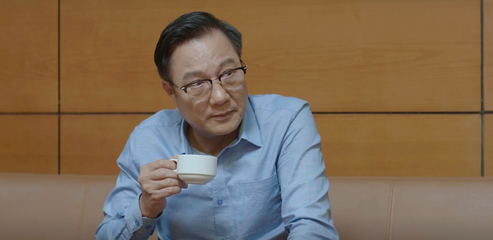 Triển lôi kéo cựu chủ tịch tỉnh để giải vấn đề khó của Trinh Tam - Ảnh 1. Lằn ranh - Tập 13: Triển bắt tay cựu Chủ tịch tỉnh giải vấn đề khó của Trinh Tam - Ảnh 7.