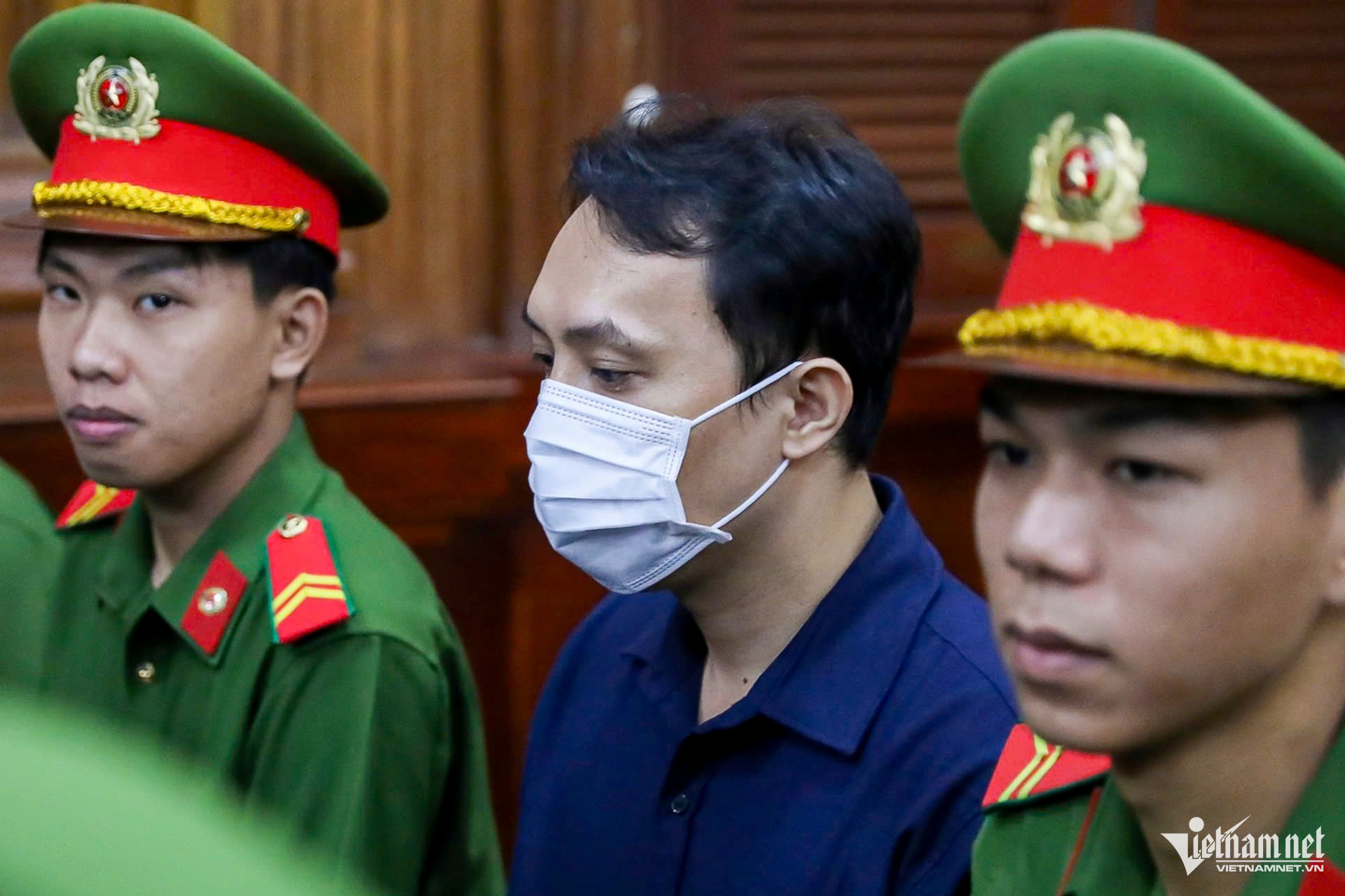 Hình ảnh hoa hậu Thùy Tiên, Hằng Du Mục, Quang Linh Vlogs tại phiên tòa - Ảnh 9.