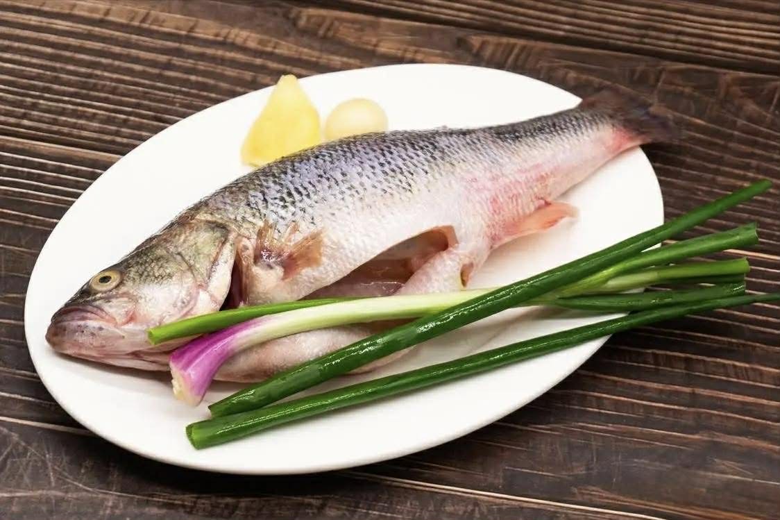 Loại cá này đang rẻ và ngon nhất: Ghim ngay 4 công thức nấu để món ăn vừa mềm mướt, ngọt và không bị tanh- Ảnh 1.