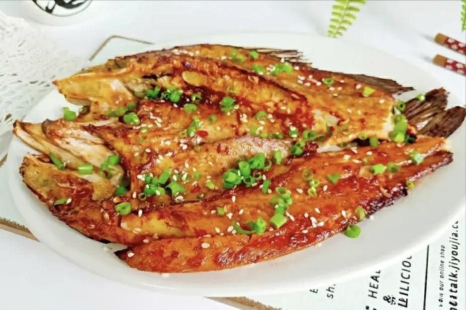 Loại cá này đang rẻ và ngon nhất: Ghim ngay 4 công thức nấu để món ăn vừa mềm mướt, ngọt và không bị tanh- Ảnh 10.