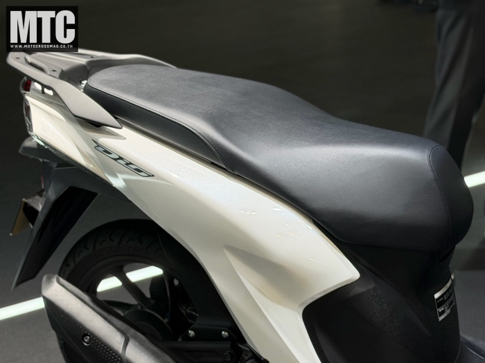 Trải nghiệm xe ga Honda Vision 2026 giá 33 triệu đồng đẹp long lanh, trang bị lấn át SH Mode - Ảnh 10.