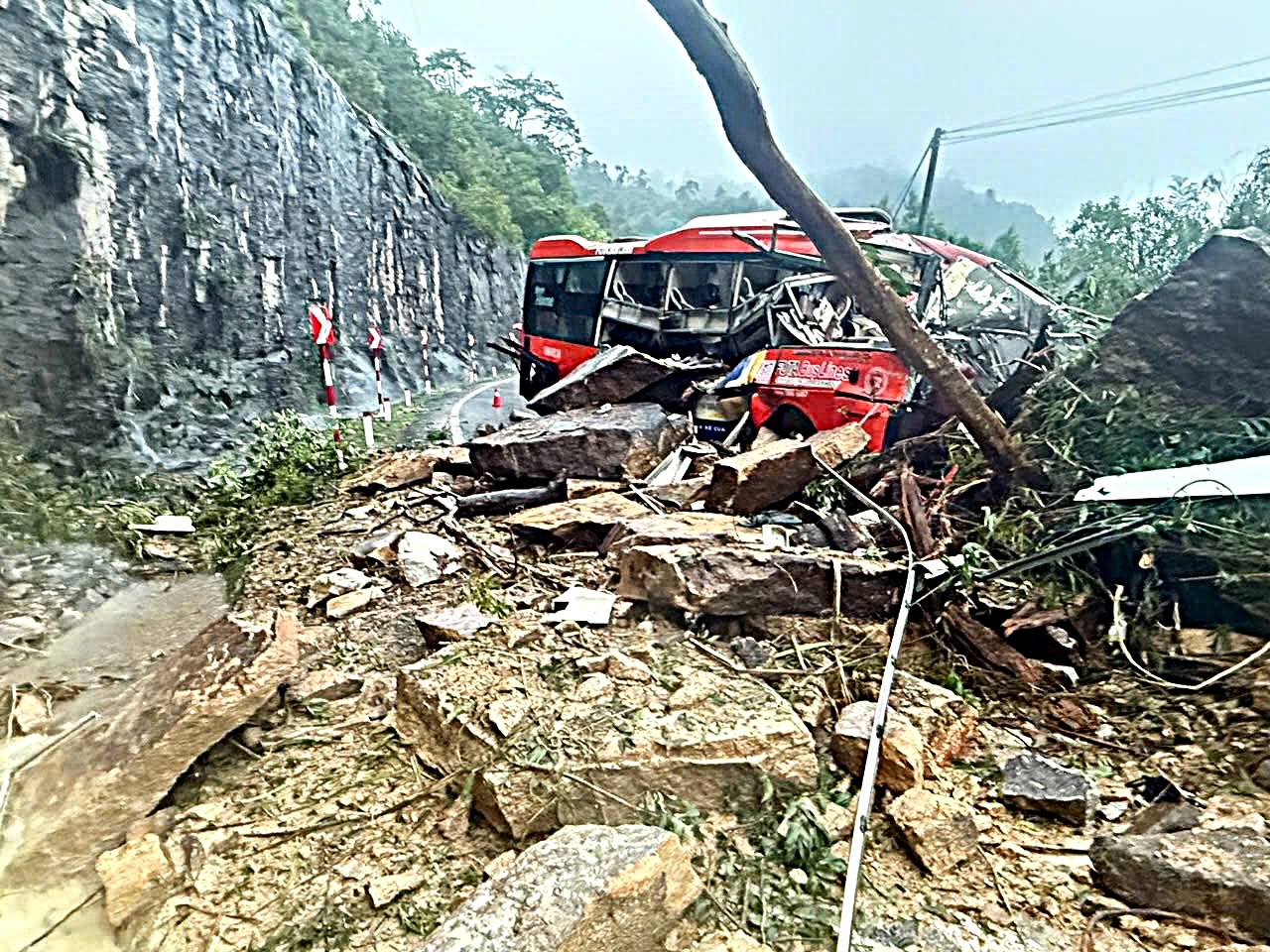 Sạt lở 'bẻ gãy' giao thông tại Khánh Hòa và Lâm Đồng: Lộ trình thay thế cho tài xế- Ảnh 2.