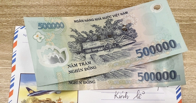 Vì 5 chiếc phong bì phúng viếng nhà thông gia, anh em khẩu chiến ở lễ 49 ngày mẹ