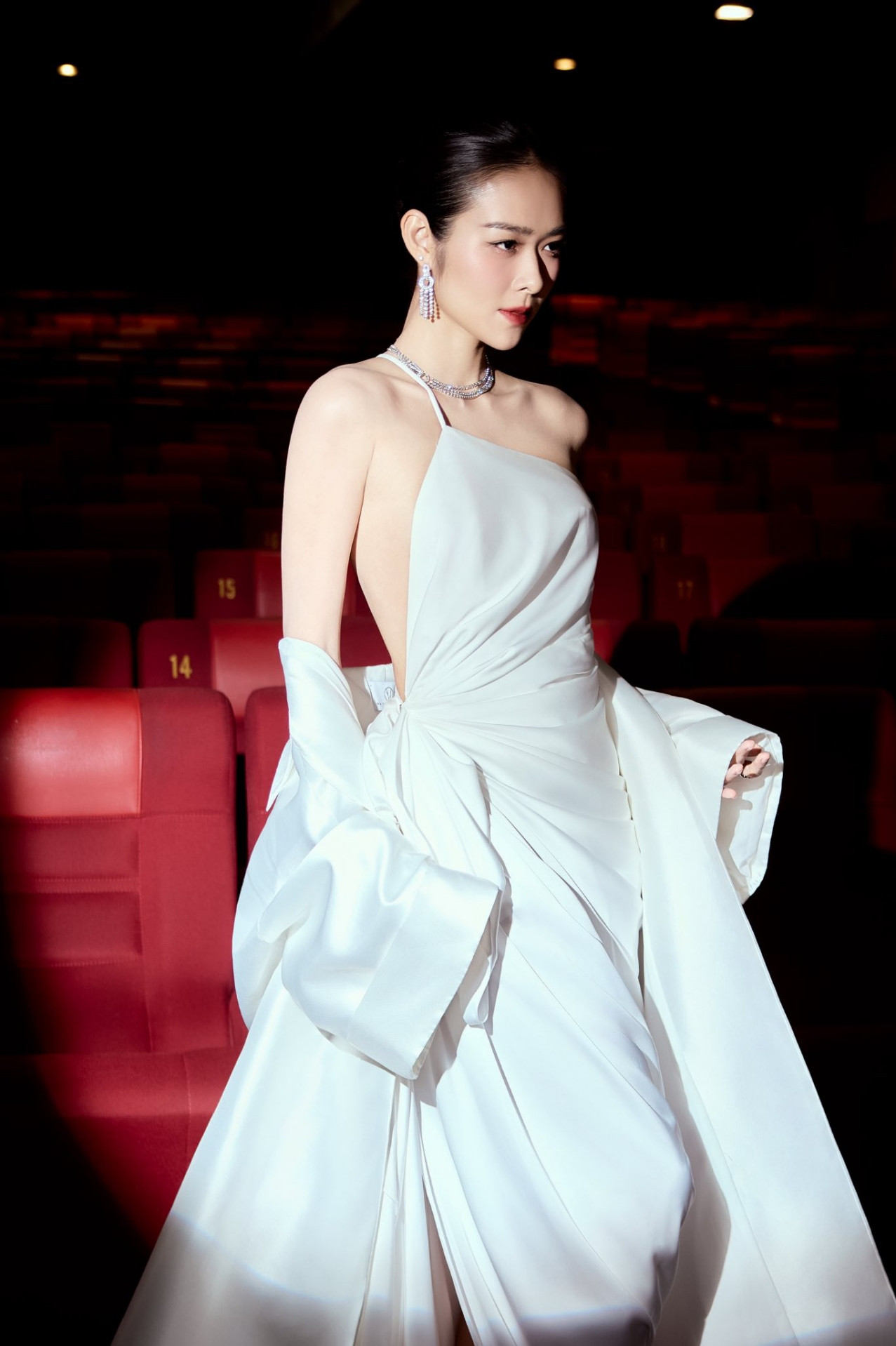 Diệp Bảo Ngọc: Mẹ đơn thân gợi cảm, tiết lộ cuộc sống kín tiếng tuổi 32 - Ảnh 9.