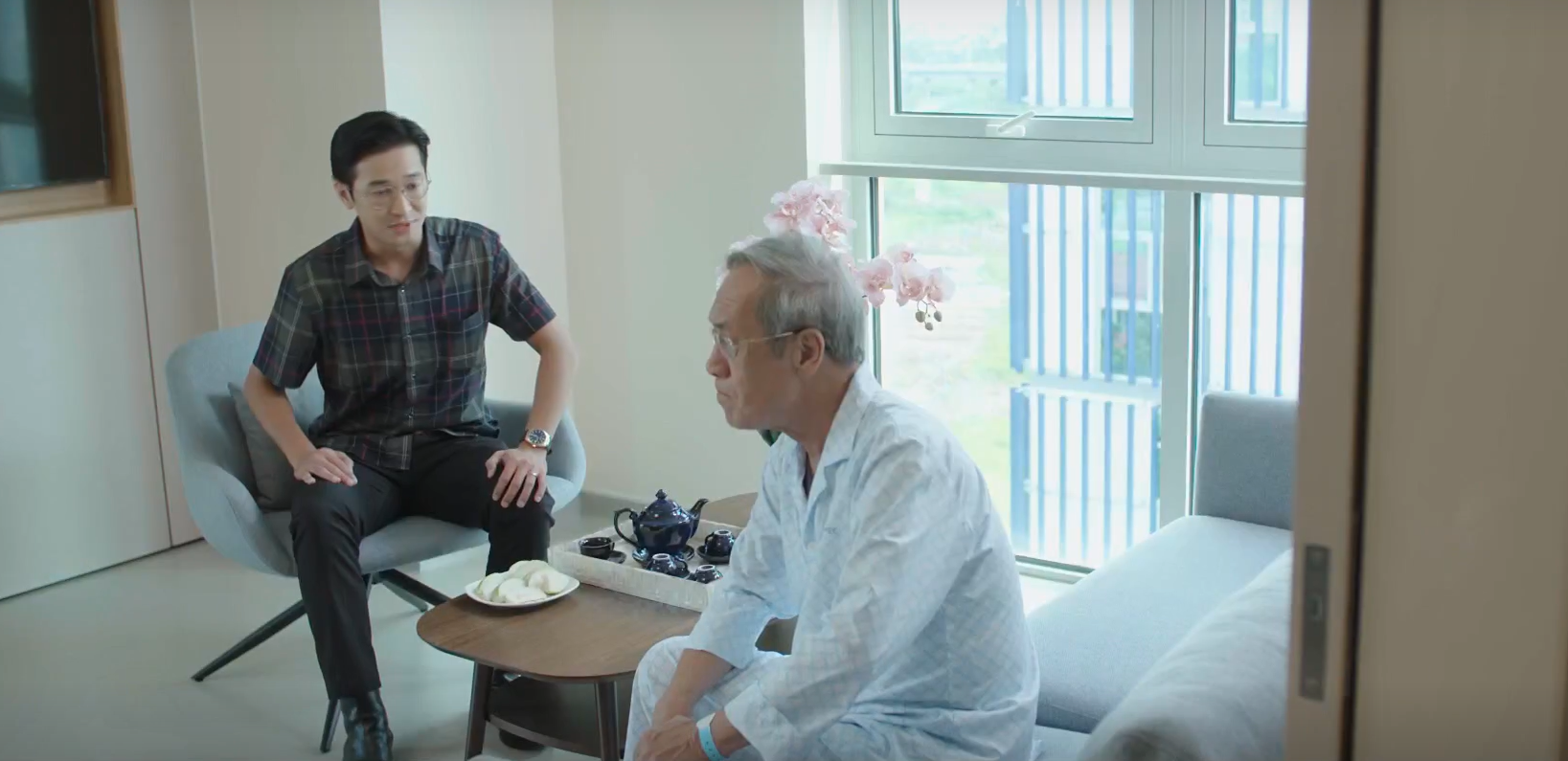 Lằn ranh - Tập 14: Tiết lộ &quot;vũng nước sâu&quot; ở dự án Trinh Tam, Thiệu tích cực giúp Khắc giành ghế Giám đốc Sở  - Ảnh 2.