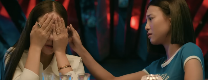 Cách em 1 milimet - Tập 24: Ngân hỏi Viễn tại sao không lấy vợ- Ảnh 1. Cách em 1 milimet - Tập 24: Ngân hỏi Viễn tại sao không lấy vợ- Ảnh 1.