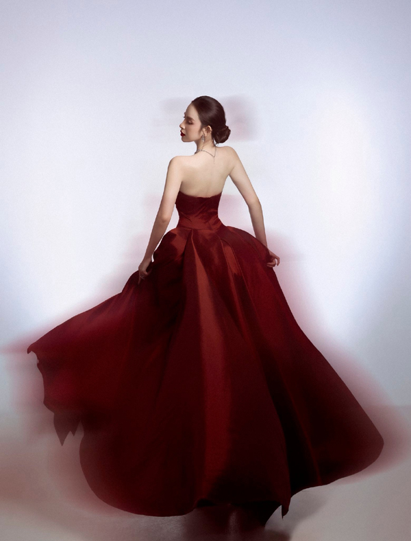 Mỹ nhân quê Ninh Bình vừa làm đám cưới với chồng thiếu gia khoe nhan sắc mừng sinh nhật - Ảnh 4.