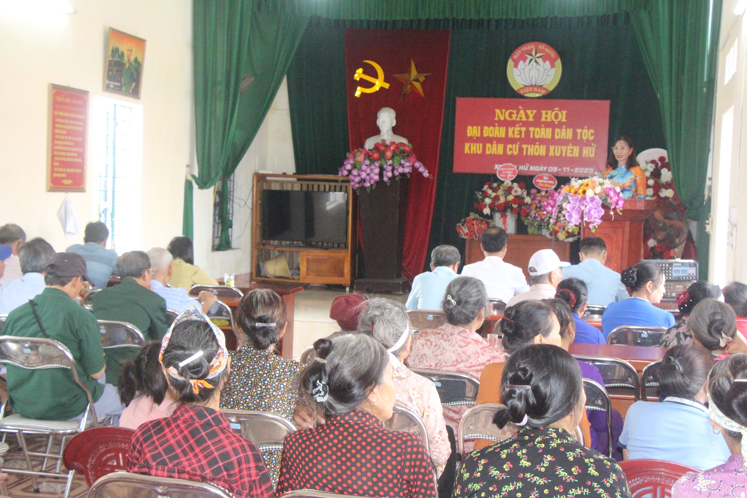 Bữa cơm kết đoàn, ấm tình người của người dân làng Hổ - Ảnh 5.