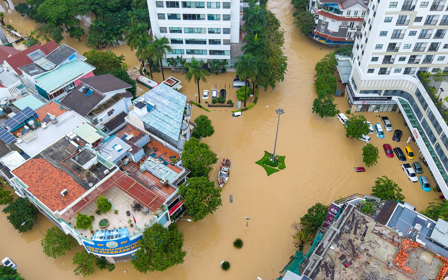 Dự báo thời điểm mưa lớn ở miền Trung giảm, nước rút
