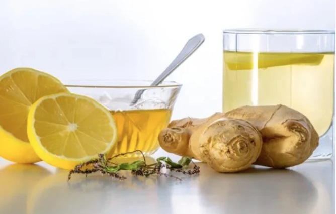 Nước gừng được ví như 'thần dược tự nhiên': Mùa lạnh phòng bệnh cực tốt, có giá rẻ bất ngờ ở chợ Việt - Ảnh 1.