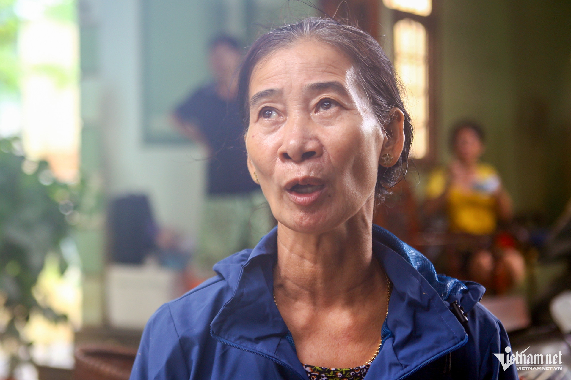 Mưa lũ lịch sử ở Nha Trang: Ánh đèn pin và quyết định sinh tử của người chạy lũ - Ảnh 1.