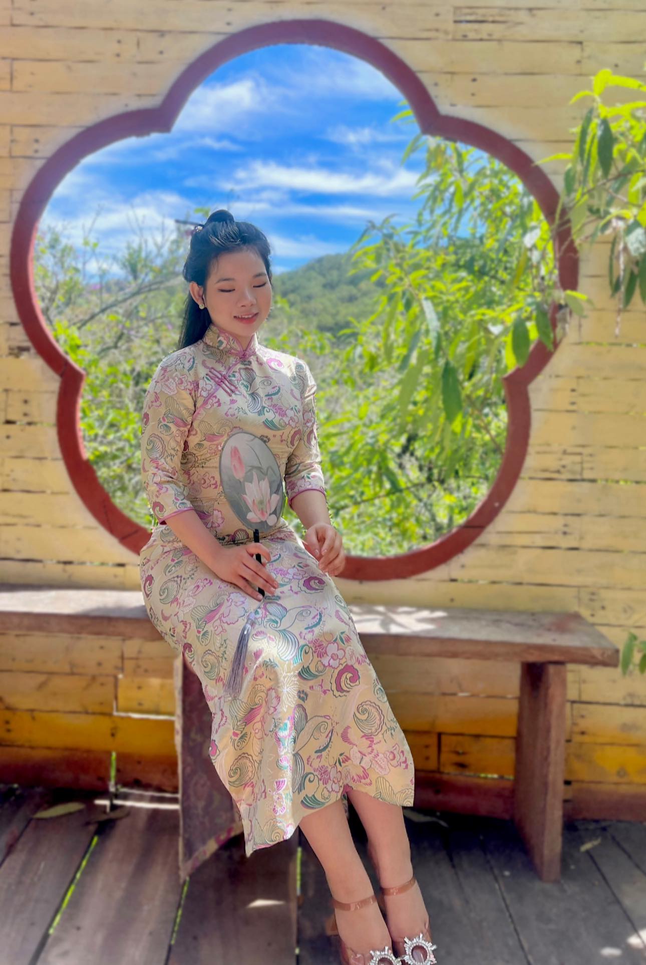 Con gái Thanh Thanh Hiền 21 tuổi có nhan sắc nữ tính  - Ảnh 4.