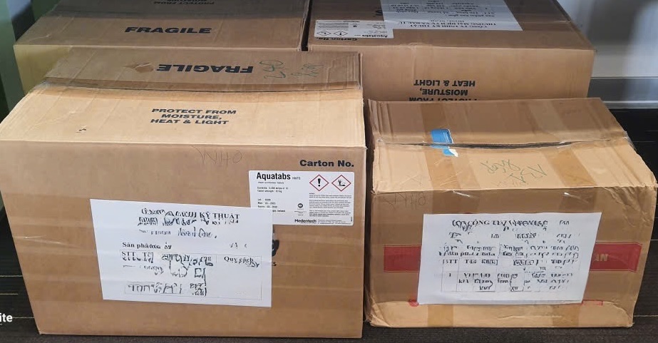 Bộ Y tế hỗ trợ kịp thời thuốc, hoá chất giúp các tỉnh khu vực miền Trung ứng phó, khắc phục hậu quả mưa lũ- Ảnh 2.