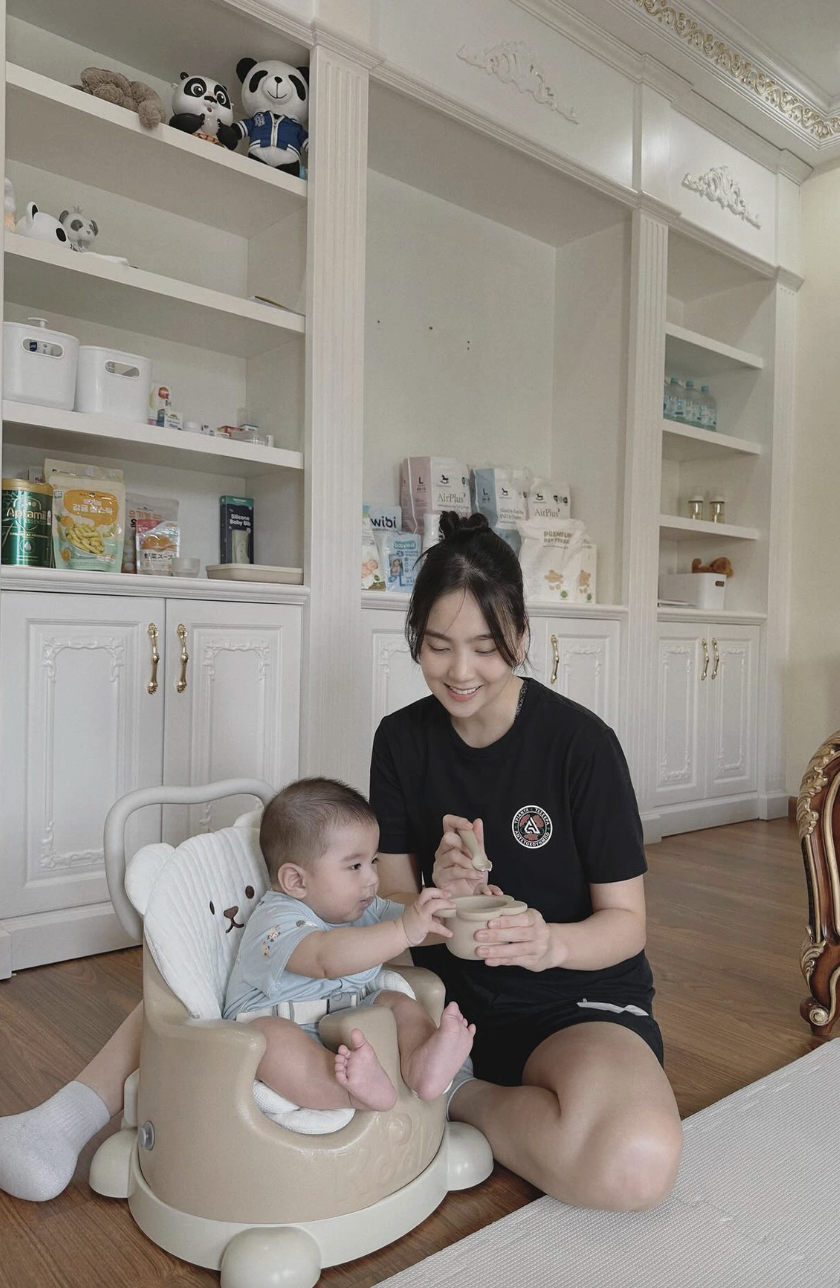 Bé Panda nhà MC Mai Ngọc ' đốn tim ' fan với nụ cười đáng yêu - Ảnh 6.