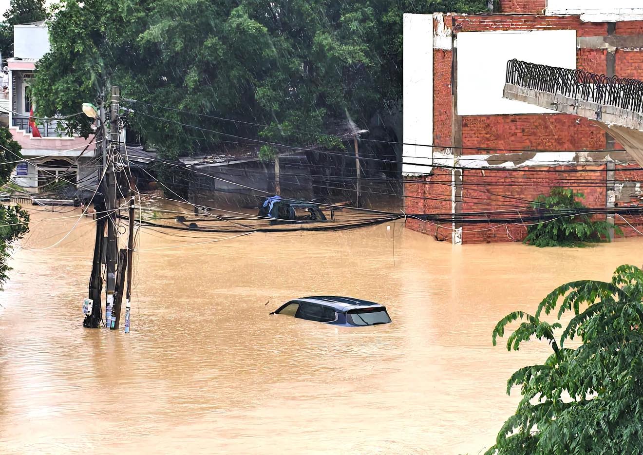 102 người chết, mất tích do mưa lũ, Đắk Lắk thiệt hại nặng nề nhất- Ảnh 2.