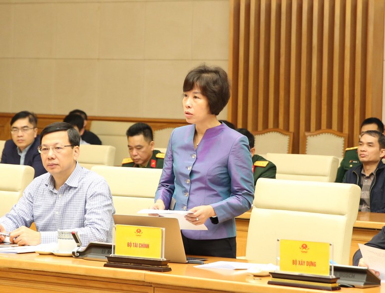 Ngành Y tế tổ chức trực chuyên môn, trực cấp cứu 24/24 hỗ trợ nhân dân vùng lũ lụt miền Trung- Ảnh 4.