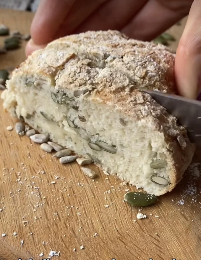 Cách làm bánh mì healthy bằng nồi chiên không dầu - Ảnh 2.