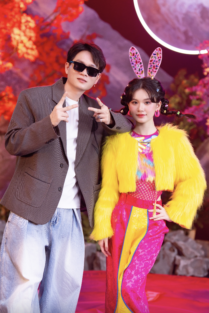 Ca sĩ nhí Kim Cương ra mắt MV Oẳn tù tì đầy màu sắc và ý nghĩa văn hóa - Ảnh 1.