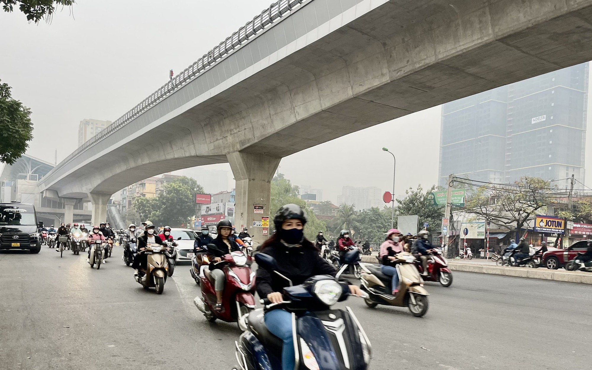 Thời tiết Hà Nội 3 ngày tới: Dự báo thời điểm người dân Thủ đô "rét cóng" do không khí lạnh bao trùm