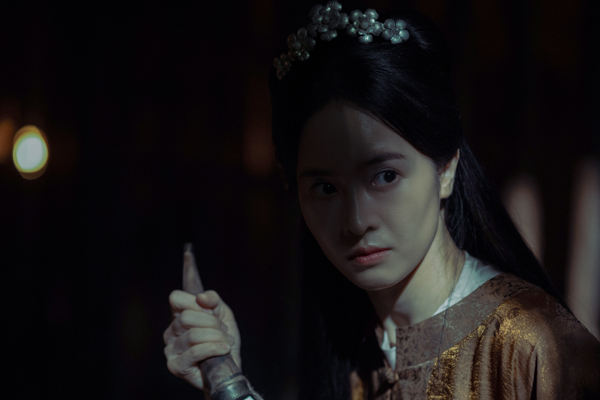 Mỹ nhân 'Áo lụa Hà Đông' bất ngờ góp mặt trong phim của Johnny Trí Nguyễn - Ảnh 3. Mỹ nhân 'Áo lụa Hà Đông' bất ngờ góp mặt trong phim của Johnny Trí Nguyễn - Ảnh 3.