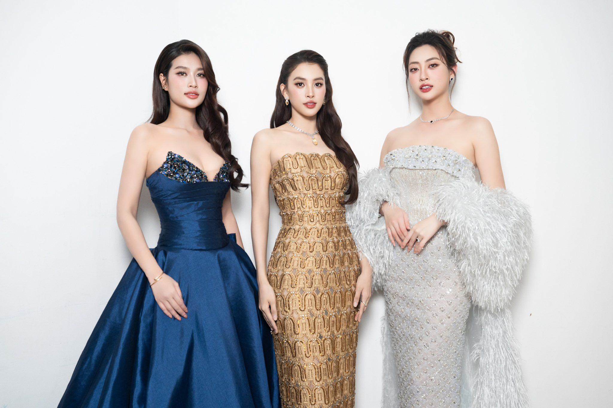 Đầm dạ hội cầu kỳ của Lương thùy Linh và dàn Hoa hậu tại Liên hoan phim Việt Nam - Ảnh 4.