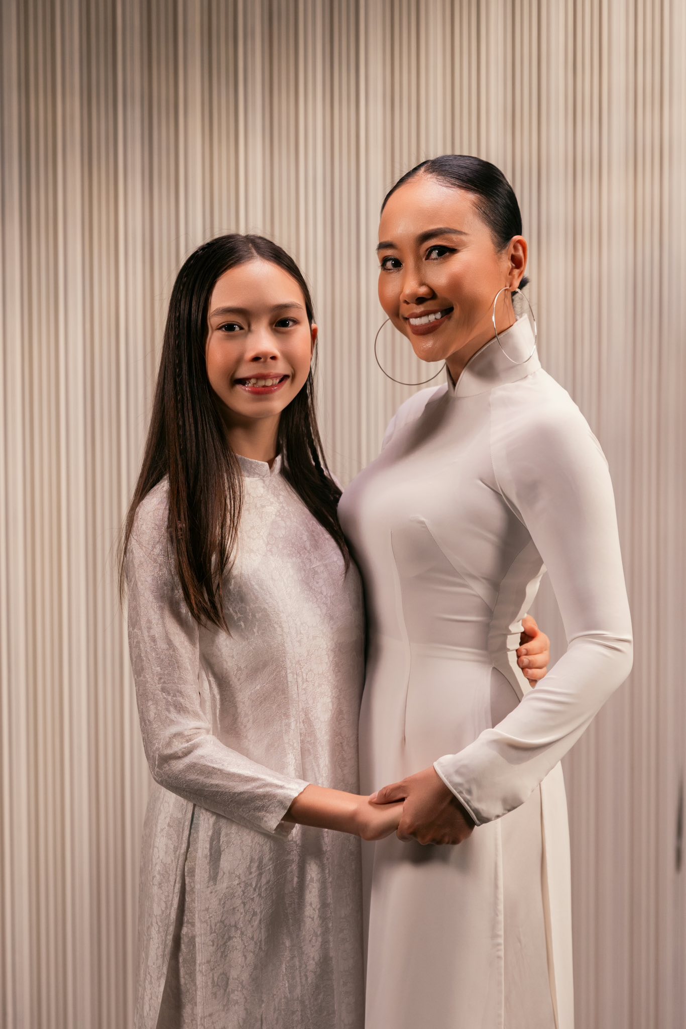 11 tuổi con gái Đoan Trang diện áo dài gây sốt - Ảnh 4. 11 tuổi con gái Đoan Trang diện áo dài gây sốt - Ảnh 4.