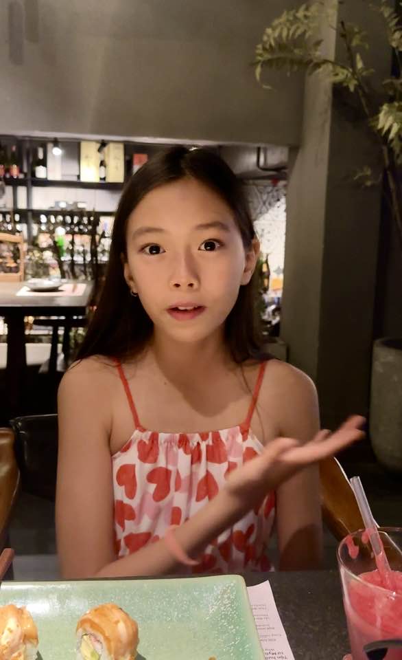 11 tuổi con gái Đoan Trang diện áo dài gây sốt - Ảnh 8. 11 tuổi con gái Đoan Trang diện áo dài gây sốt - Ảnh 8.